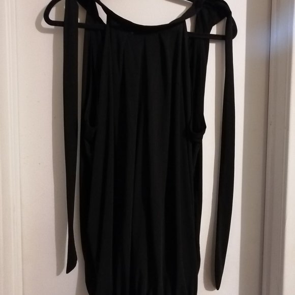 High neck Top - Picture 1 of 7